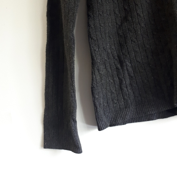 Cable Knit V-Neck Sweater - Picture 5 of 7